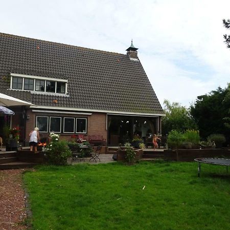 Guesthouse De Haal Oostzaan Exterior photo