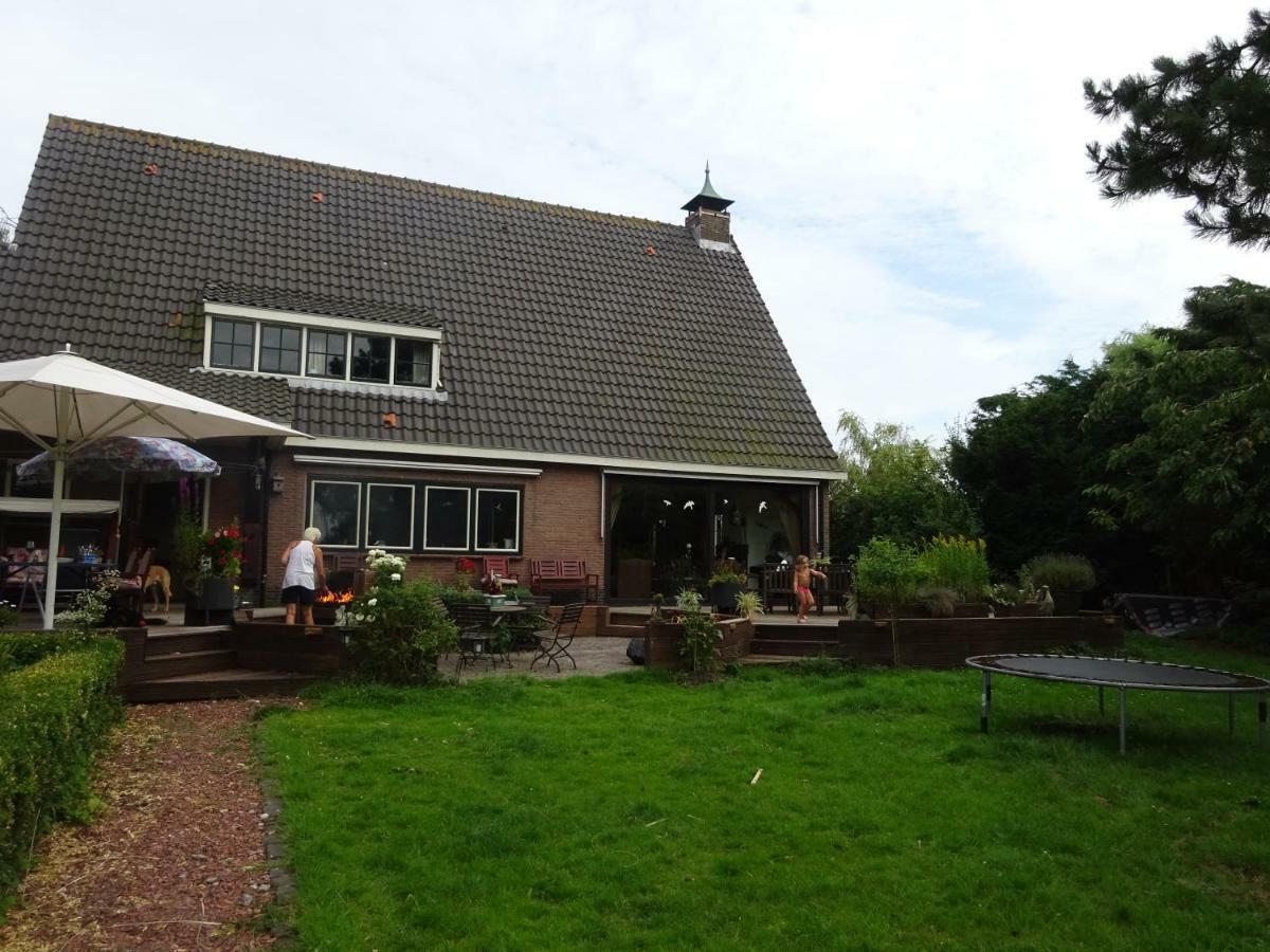 Guesthouse De Haal Oostzaan Exterior photo